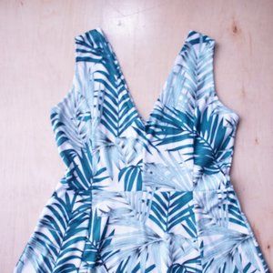 H&M Leaf Patterned Day Dress L